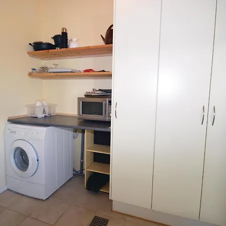 Three-bedroom Holiday With Sea View 07 Stubbekøbing