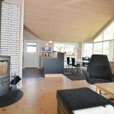 Three-bedroom Holiday With Sea View 07 * Stubbekøbing