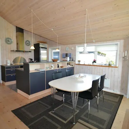 Three-bedroom Holiday With Sea View 07 別荘 *